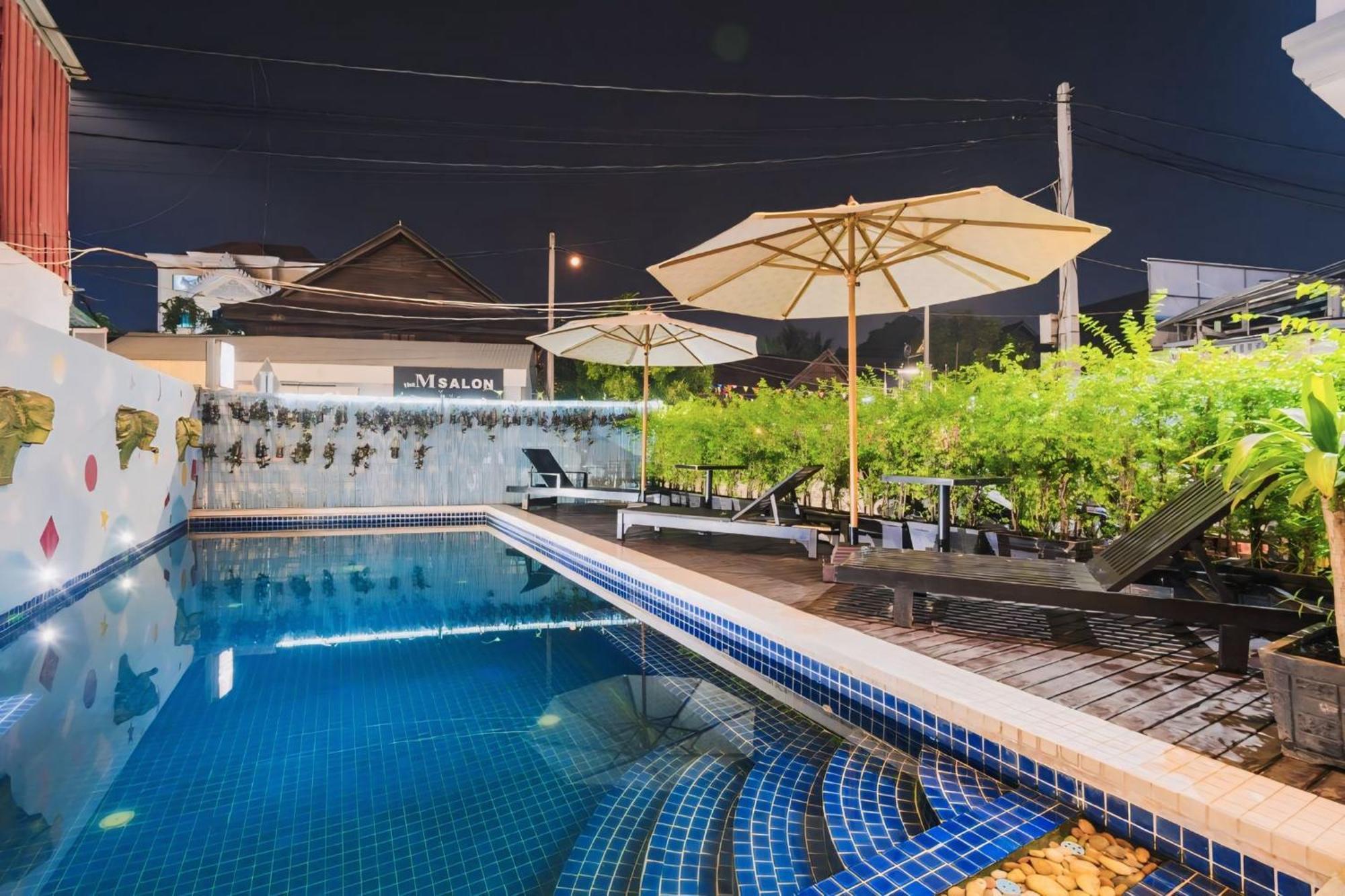 Vplus Hotel Siem Reap Buitenkant foto