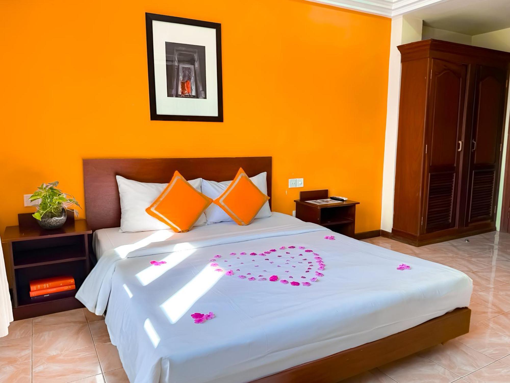 Vplus Hotel Siem Reap Buitenkant foto
