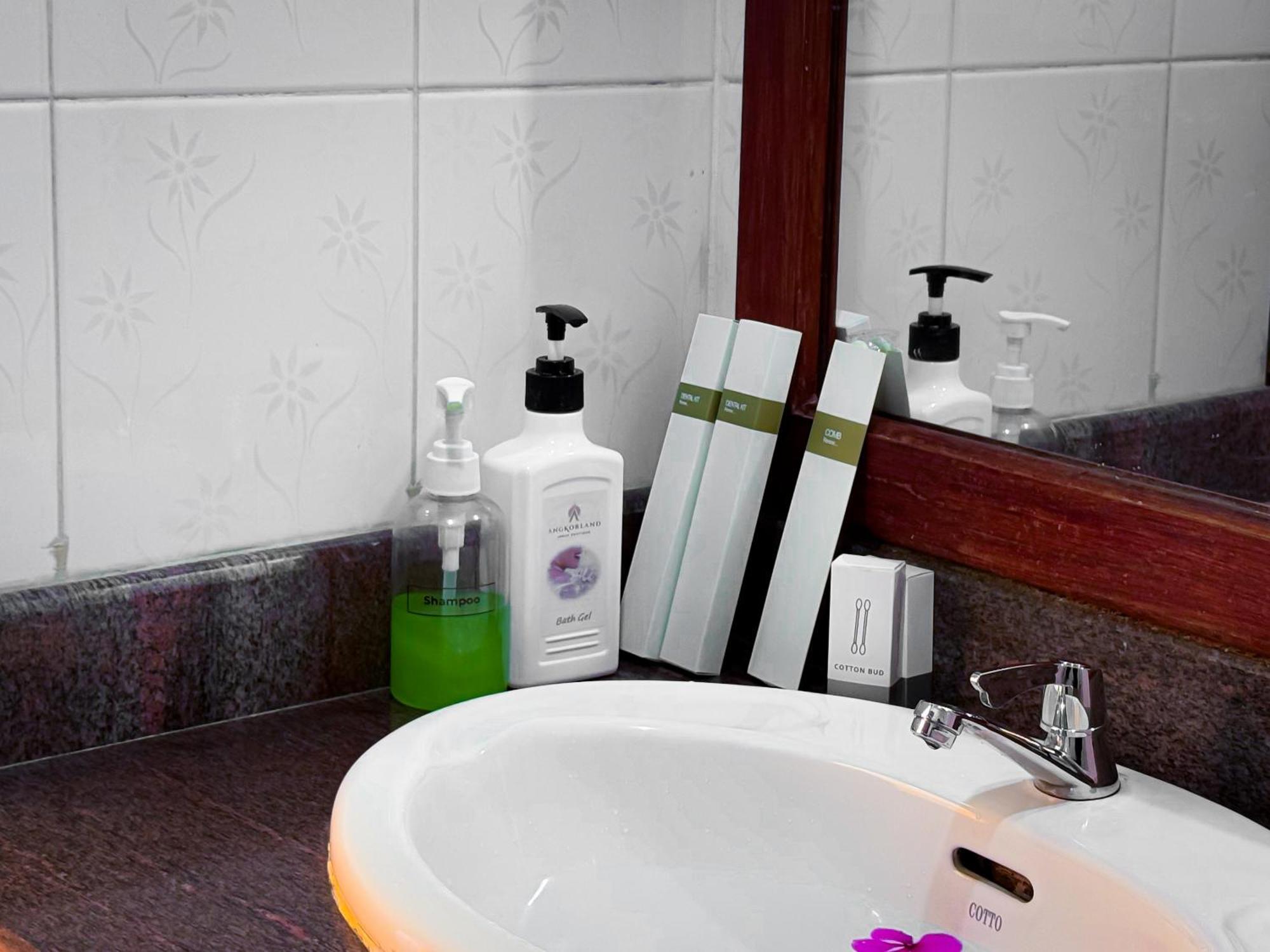Vplus Hotel Siem Reap Buitenkant foto